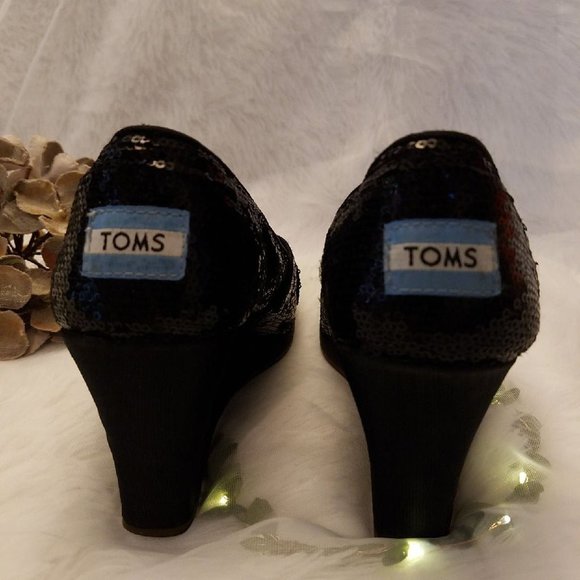 TOMS Classic Black Wedge Sequin Slip-ons - Picture 7 of 9